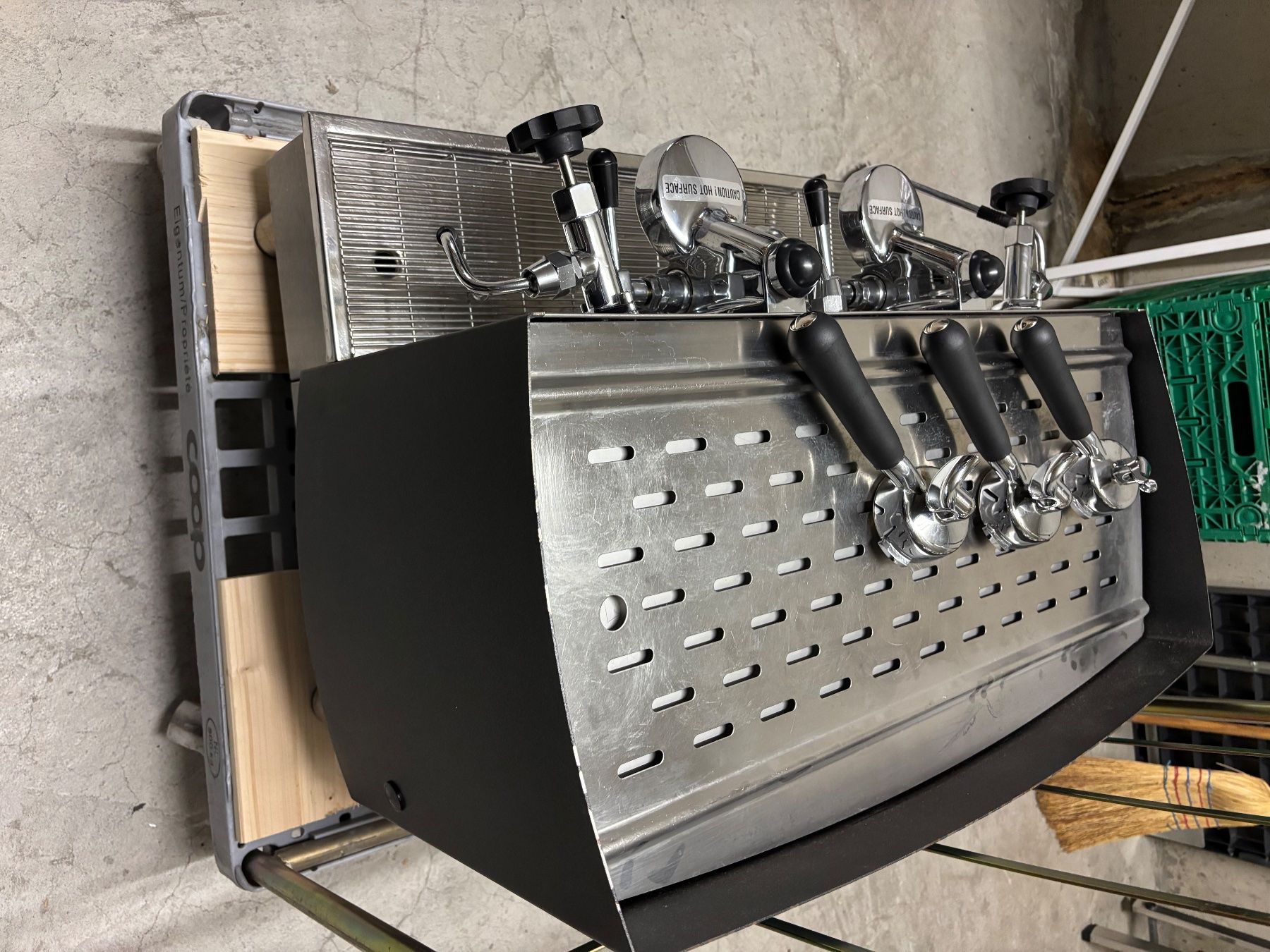 Kaffeemaschinen & Espressomaschinen: Machine à café prof. Ducale 2 groupes acier inoxydable – Gebraucht aus Avenches von Zurcal 3
