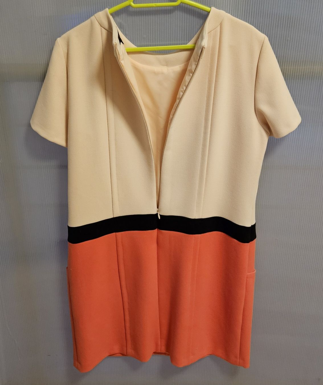 Vestiti: Boutique-Kleid Gr. 42 - Spendenaktion – Nuovo (secondo la descrizione) da Unterkulm venduto da Beljasch 5