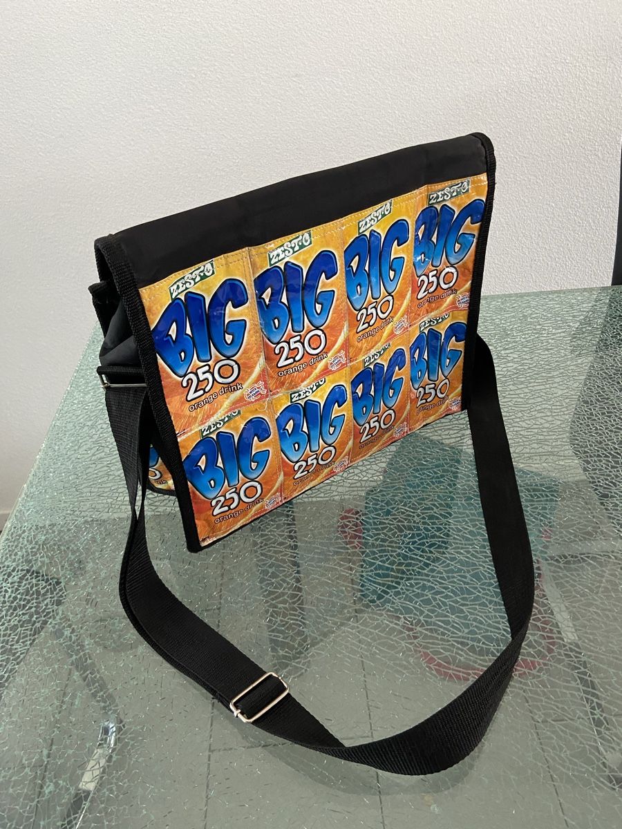 Taschen für Damen: Neue originelle selbstgemachte Umhänge Tasche – Neu (gemäss Beschreibung) aus Oftringen von andrax 4