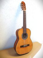 Klassische Kinder-Gitarre  1/2-tel Modell (NEU)