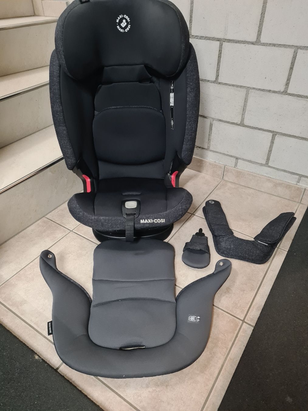 Maxi-Cosi Seggiolini per auto: Maxi-Cosi Titan Pro Kindersitz grau – Usato da Winterthur venduto da Estrellina
