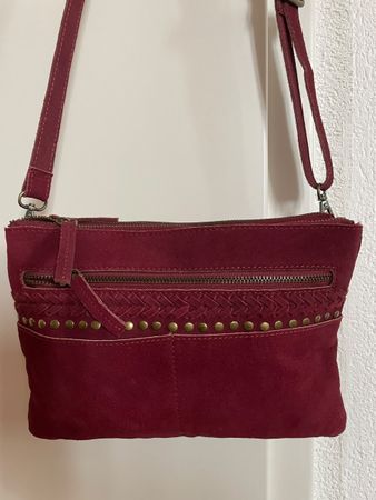 Sac bandoulière Elora cuir bordeaux, 2 compartiments zippés 