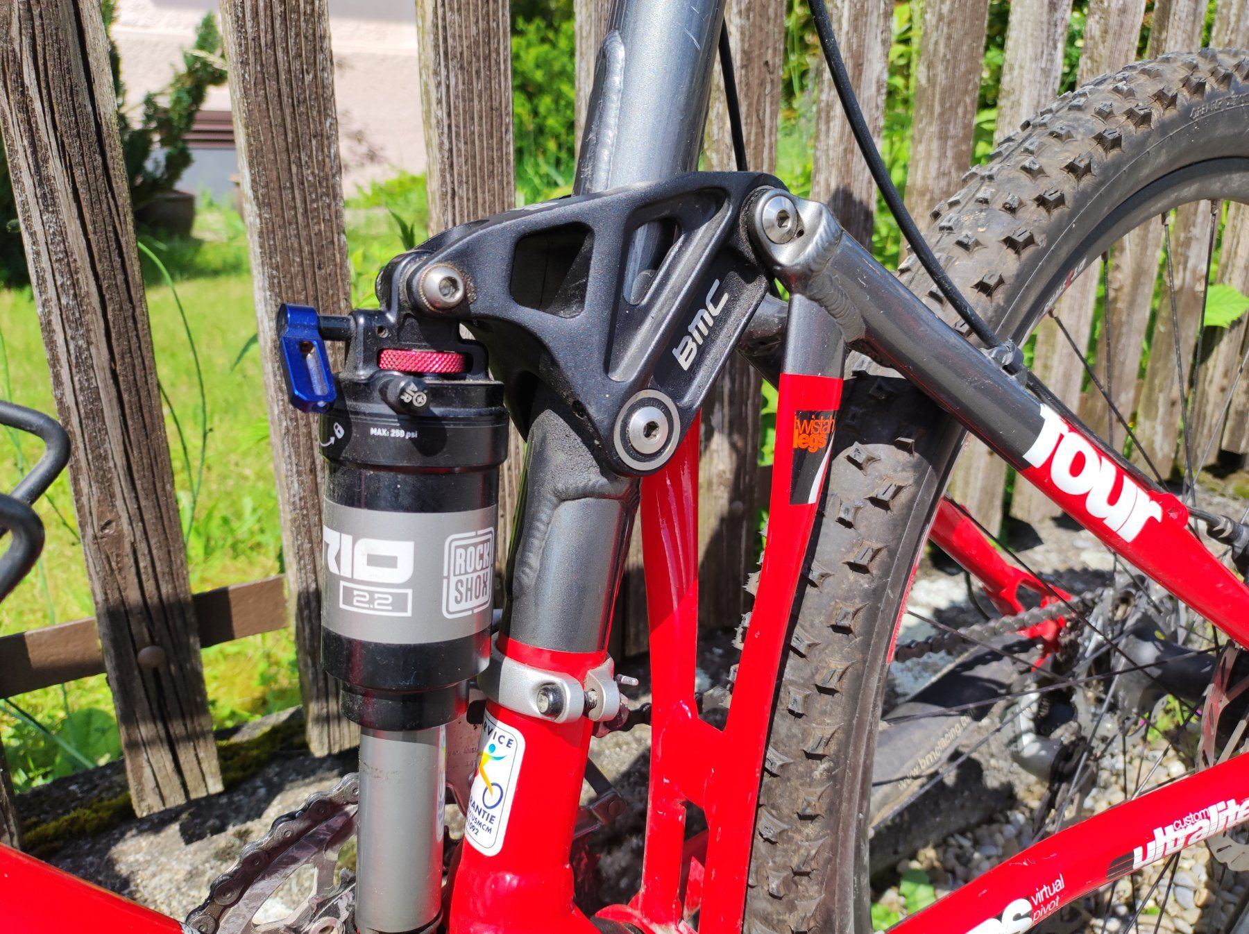 BMC Velos: BMC Fourstroke 04 Mountainbike Fully 21" – Gebraucht aus Bremgarten AG von  2