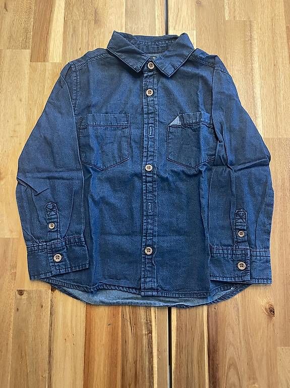 Camicie, T-shirt & Polo: 2 chemises manches longues - 104 – Nuovo (secondo la descrizione) da Estavayer-le-Lac venduto da bess- 1