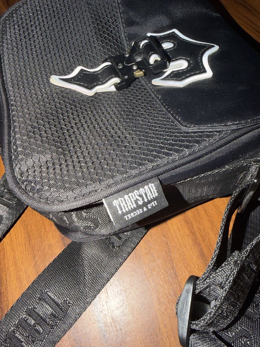 Sacs: Trapstar Bauchtasche  – D'occasion à Langenthal par N4900 1