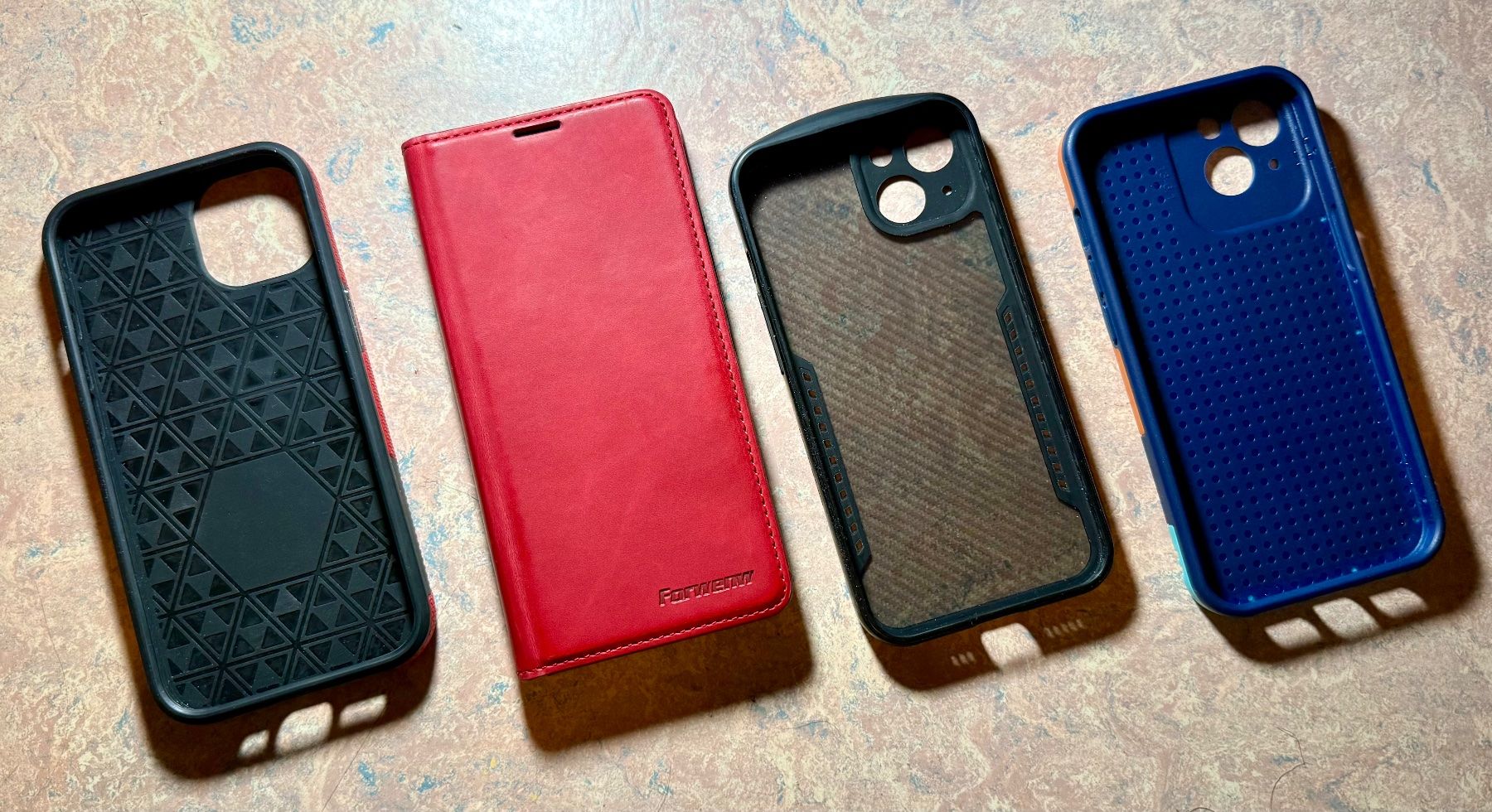 Cover & Protezioni schermo: 4 Hüllen für iPhone 13 – Usato da Mittelhäusern venduto da Rowing1919 1