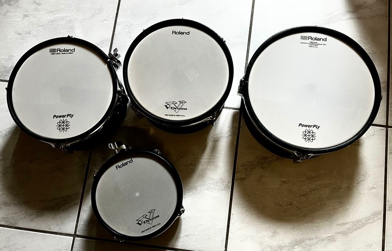 Instruments de musique: E-Drum Set – D'occasion à Zuchwil par Speaker0 4