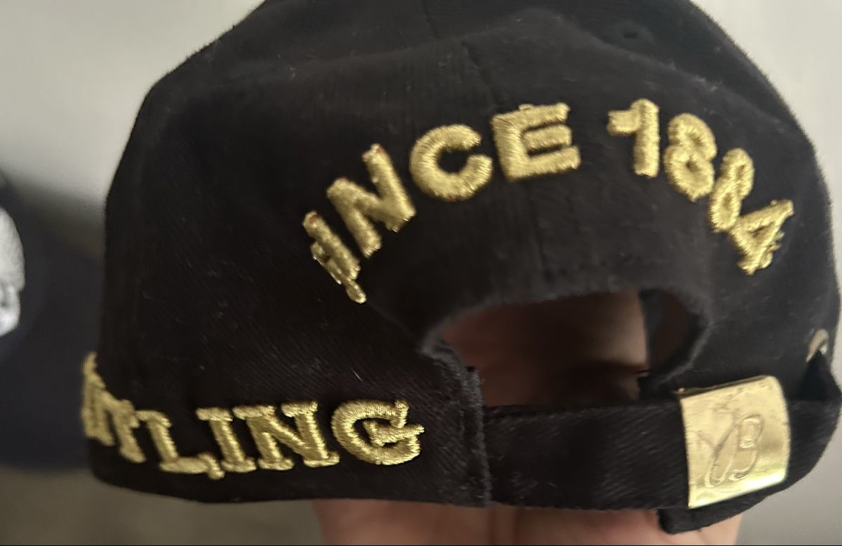 Autres vêtements & accessoires: 2 Breitling Caps  – D'occasion à Hochfelden par larson27 4
