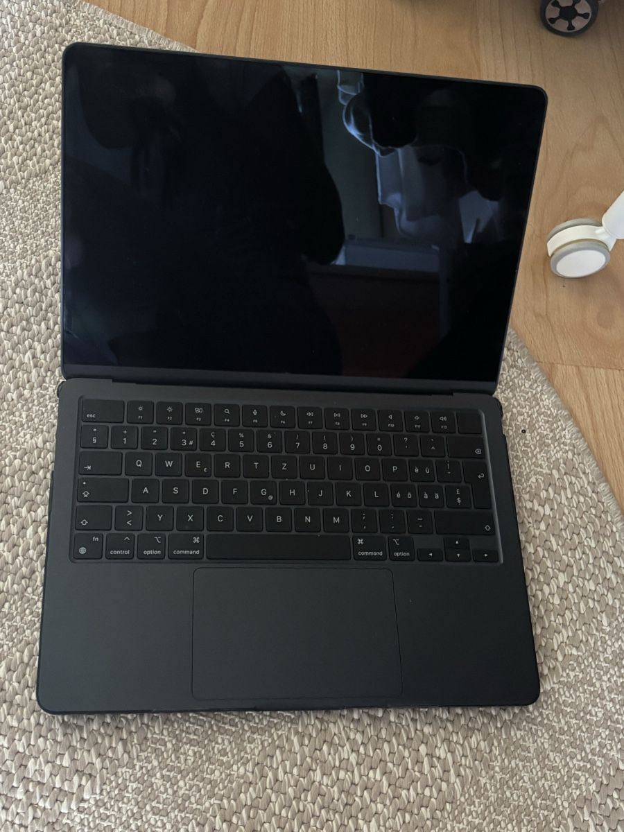 Apple Notebooks: Mac air M2 2022 – Neu (gemäss Beschreibung) aus Sion von liz_c8h6 3