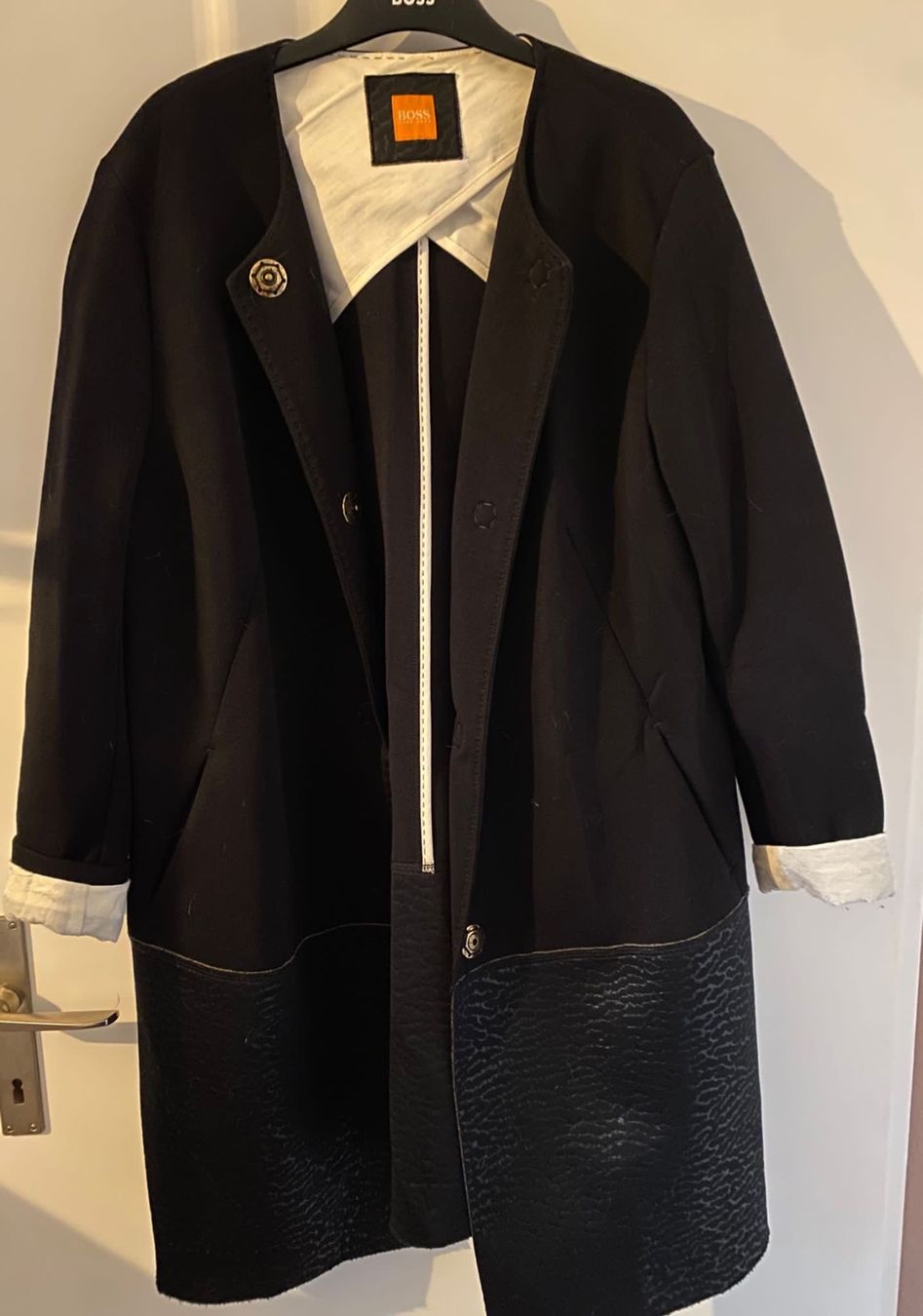 Hugo Boss Lotti di vestiti: BOSS Damen Jacken Paket – Usato da Alpnach Dorf venduto da cam_6lp5 2