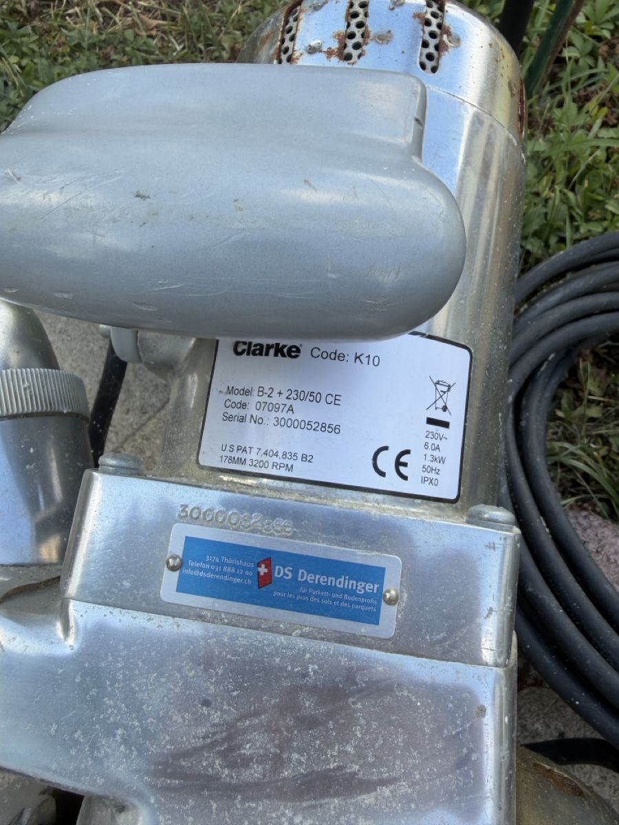 Smerigliatrici & Lucidatrici: Derendiger randschleifmaschiene mit zubehör – Usato da Liestal venduto da oem_gcx8 2