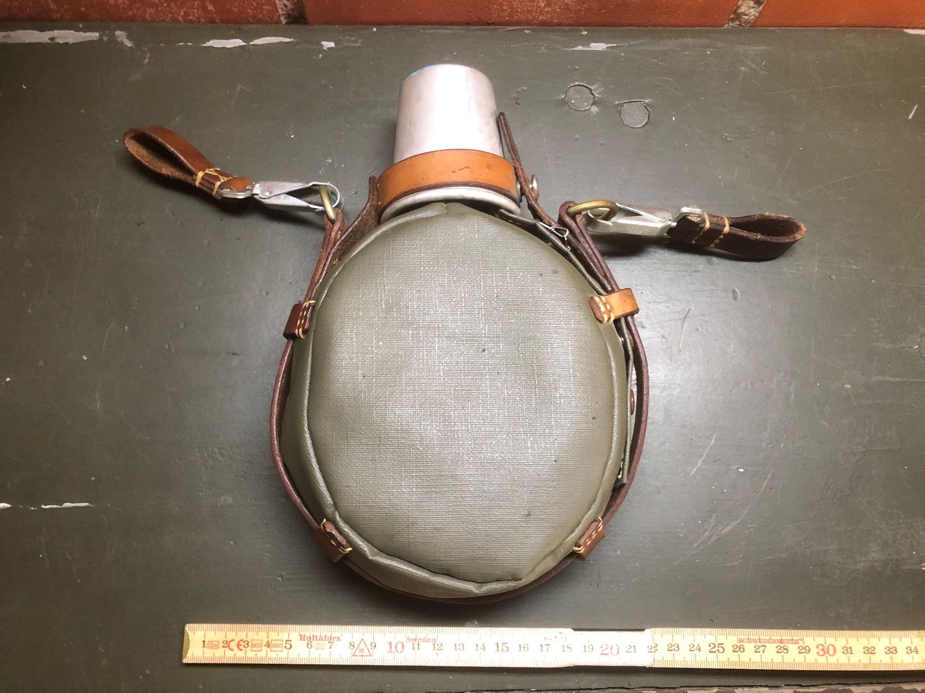 Schweizer Armee Bottiglie: Schweizer Armee Feldflasche Militär Wasserflasche Camping – Usato da Madiswil venduto da TEMISO 1