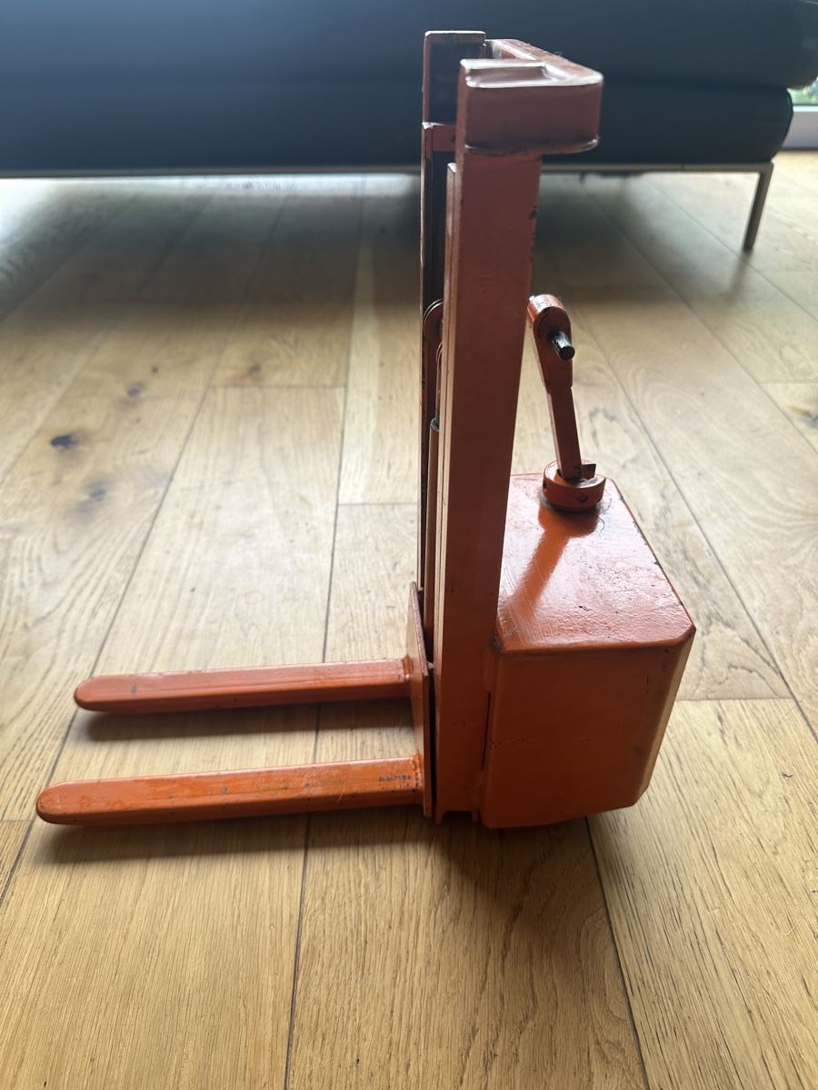 Carrelli elevatori e a forche: Robuster Gabelstapler / Hubwagen Modell, Orange, Metal – Usato da Basel venduto da jul_fz98