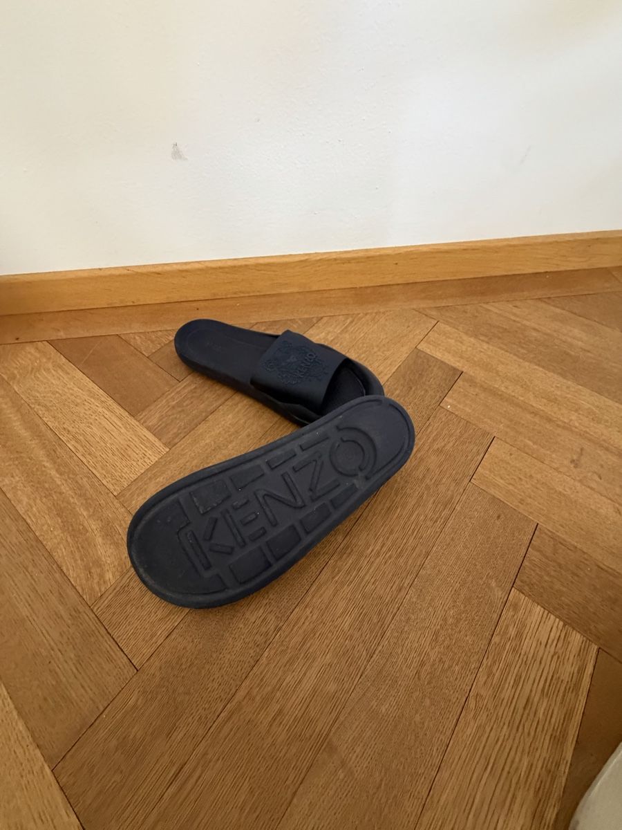 Kenzo Herrenschuhe: Ciabatte Kenzo blu taglia 43 – Gebraucht aus Lugano von can_xdd8 2