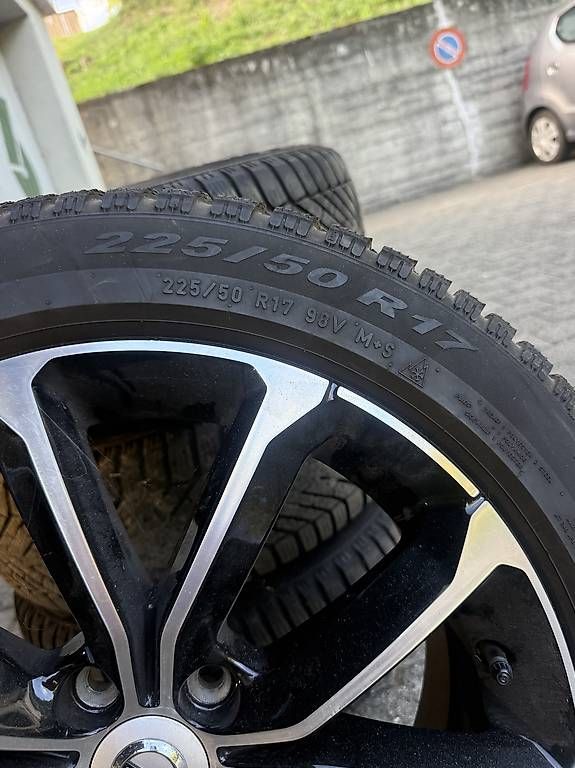 Pneumatici & Ruote complete: Felgen mit winterreifen Volvo – Usato da Klingnau venduto da kam_fg9m 2