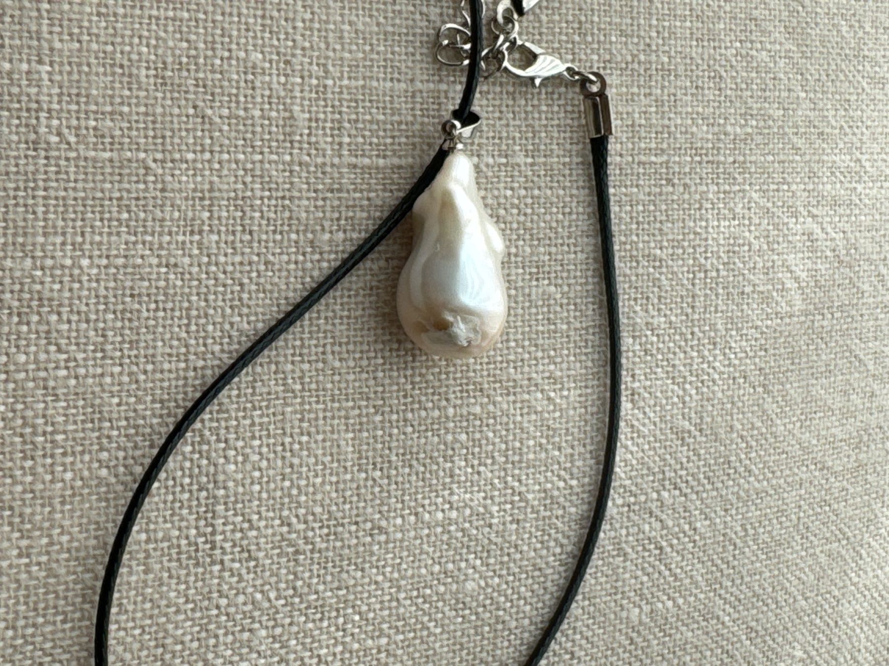 Perle (finte): Halskette Barockperle weiss NEU! – Nuovo e nell'imballaggio originale da Brütten venduto da Rod816 5