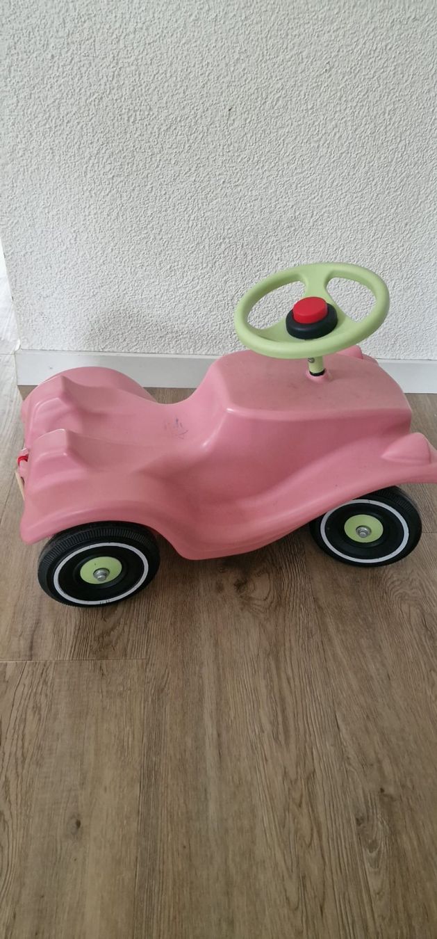 Fahrzeuge für Kinder: Bobby Car pink gebraucht mit Aufklebern – Gebraucht aus Seftigen von G00 5