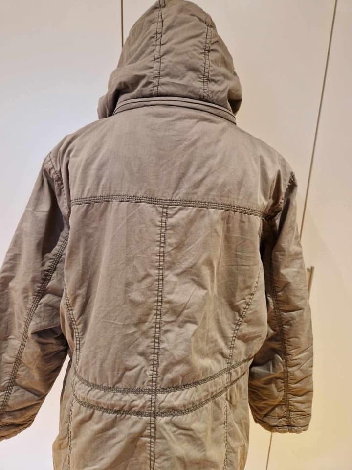 Giacche: Winterjacke mit Kapuze, Gr. 46 – Usato da Hittnau venduto da Katzenherz 2