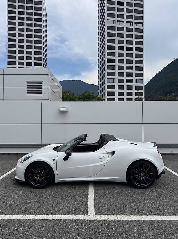 Autos: Alfa Romeo 4C Spider – Gebraucht aus Bonaduz von dar_lzs2