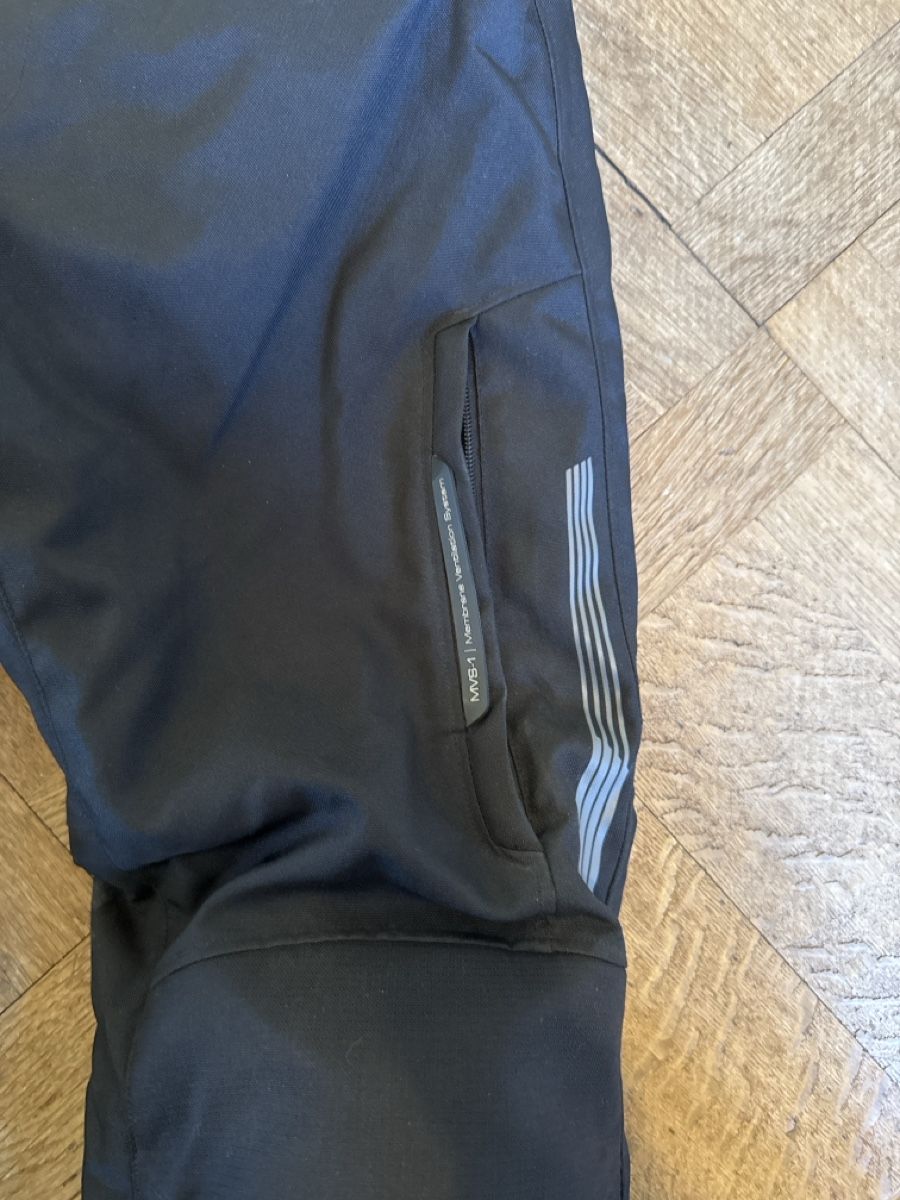 FLM Pantaloni: FLM Mottorradhose M Kurz – Usato da Horgen venduto da Basil.Morini 2