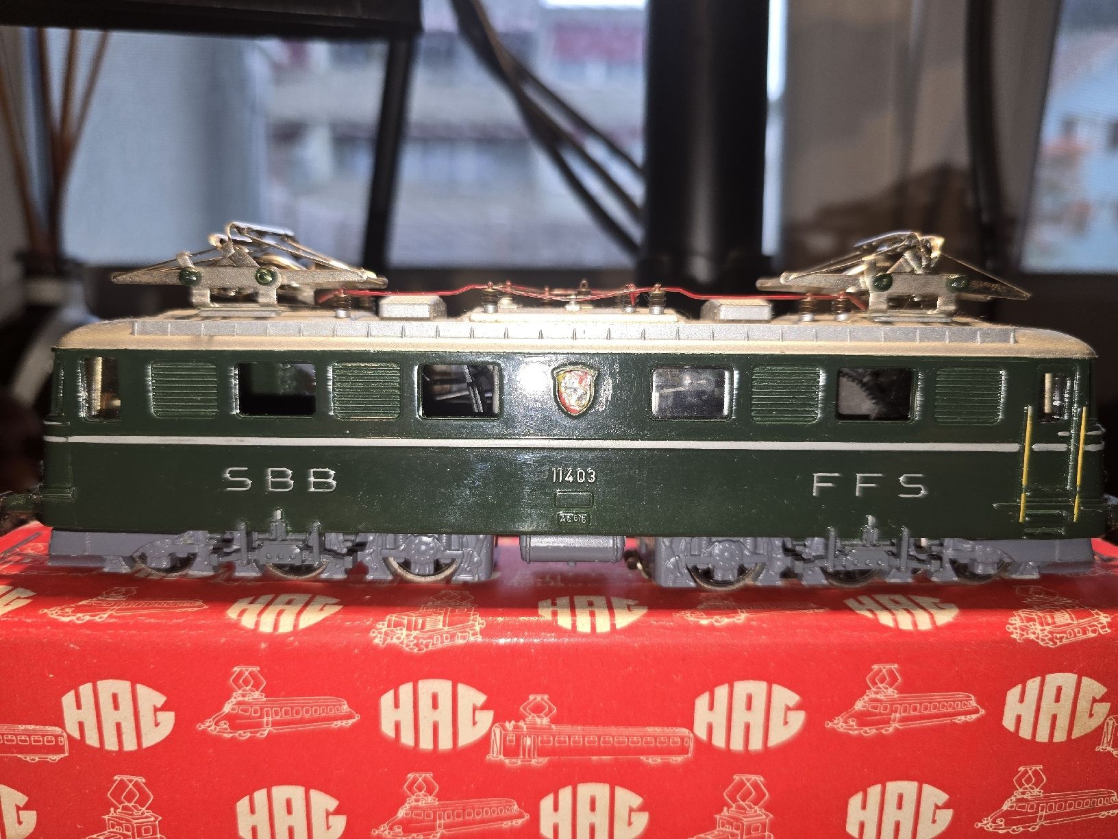 HAG H0 120 – SBB Ae 6/6 11403 «Bern» E-Lok AC (Guss) in OVP (Gebraucht ...