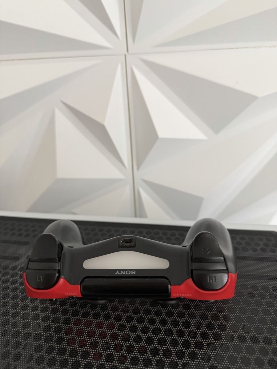 Controller: Dualshock 4 Controller Rot guter Zustand – Gebraucht aus Winterthur von leo_6lhb 1