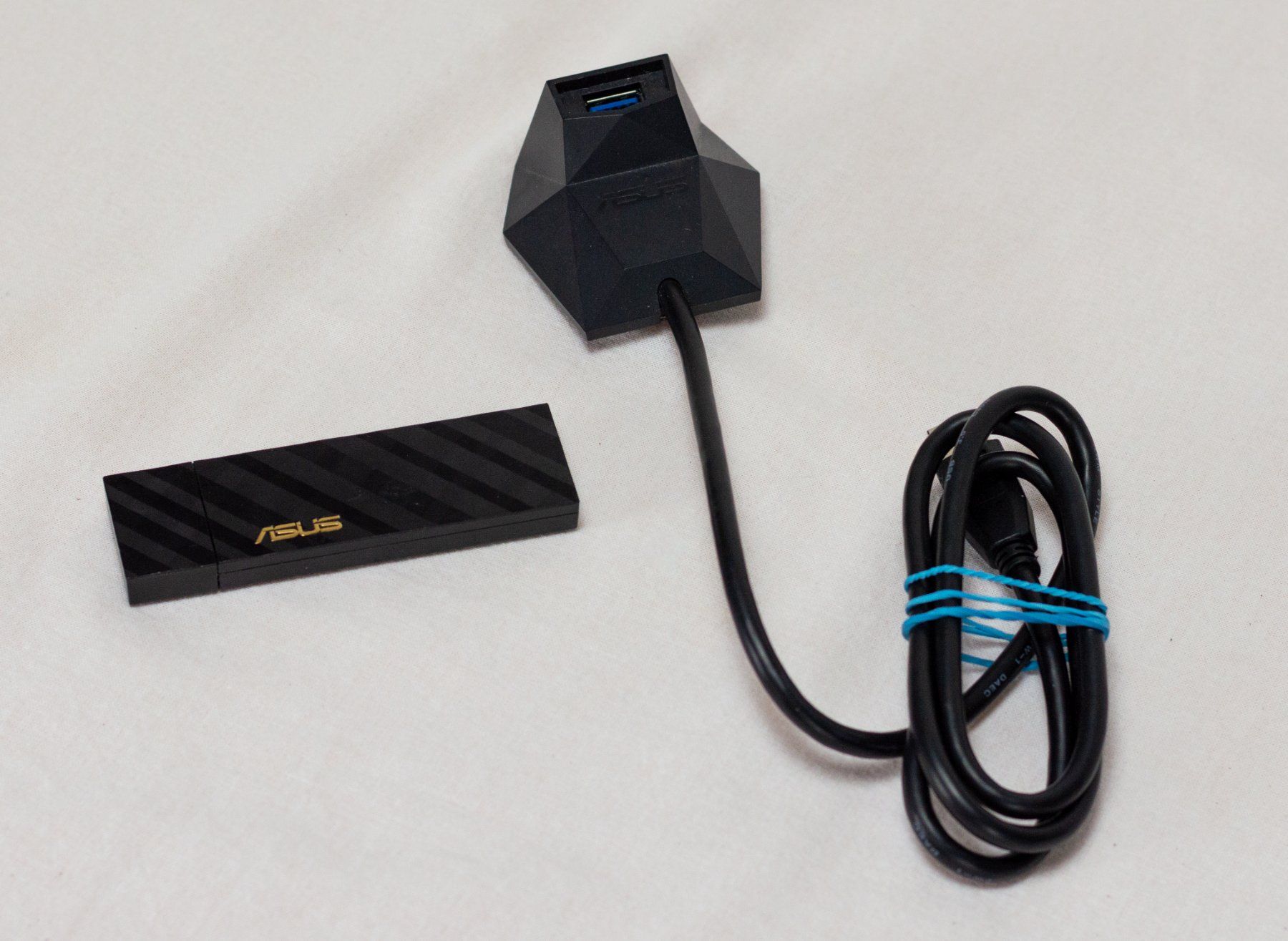 Unità & Adattatore: ASUS USB-AC55 Wireless Adapter – Usato da Zürich venduto da tonogen 1