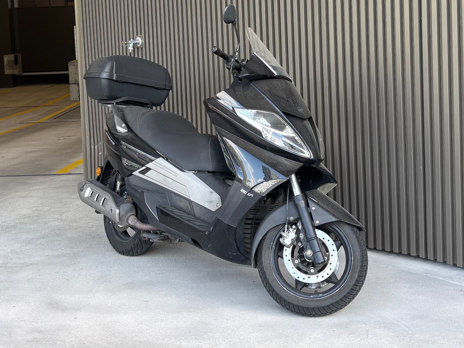 Tell Scooters: Zu verkaufen Roller Silver Blade 250i ab MFK – D'occasion à Tamins par Sjoerimann