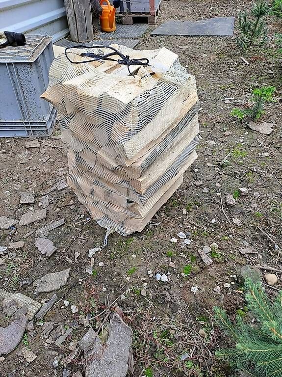 Holzartikel: 25 Kg Brennholz Säcke Chemineholz  – Gebraucht aus Affoltern am Albis von ret_6x6z