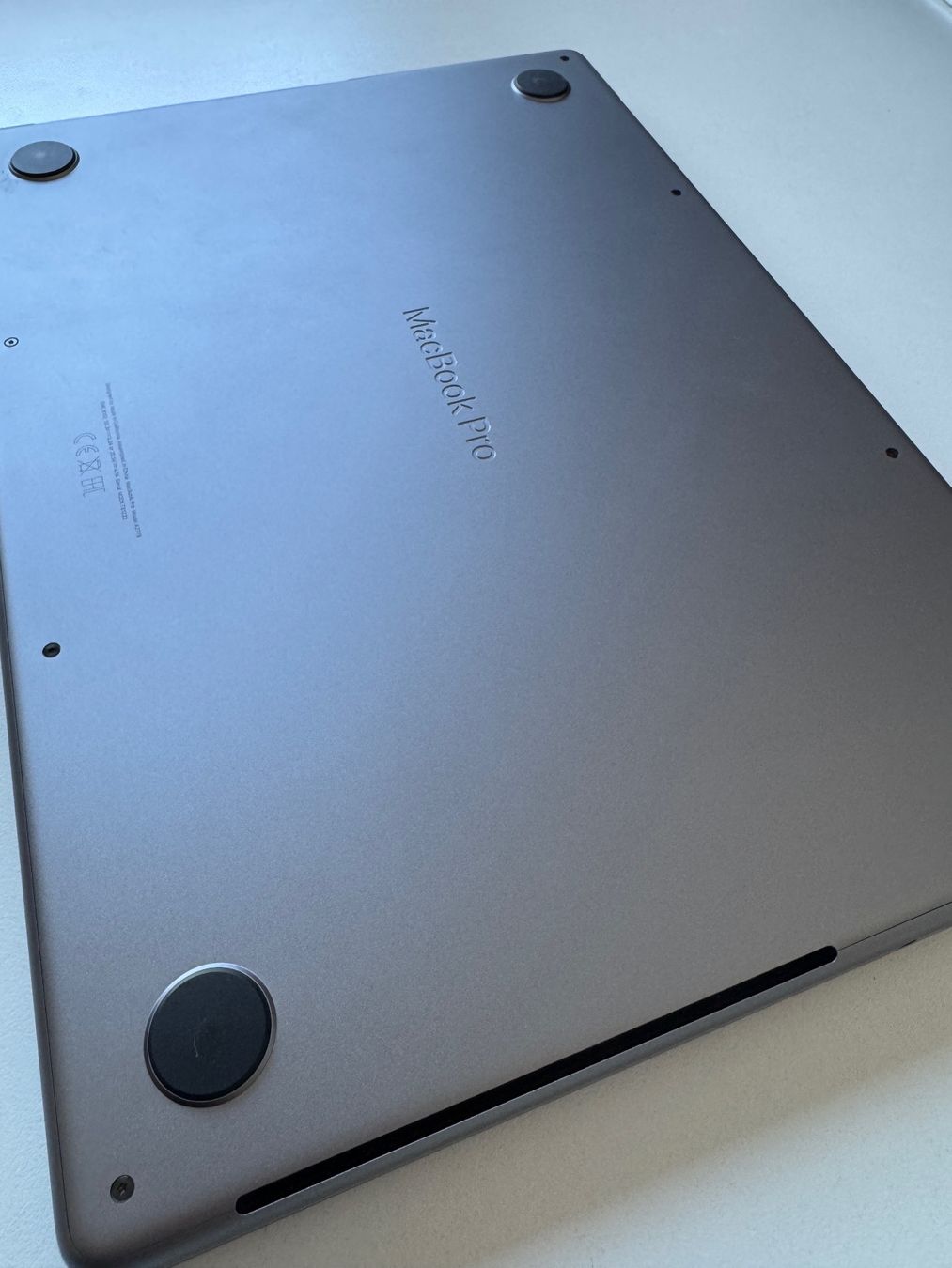Apple Notebooks: MacBook Pro M2 2023 – Gebraucht aus Tägerwilen von  2