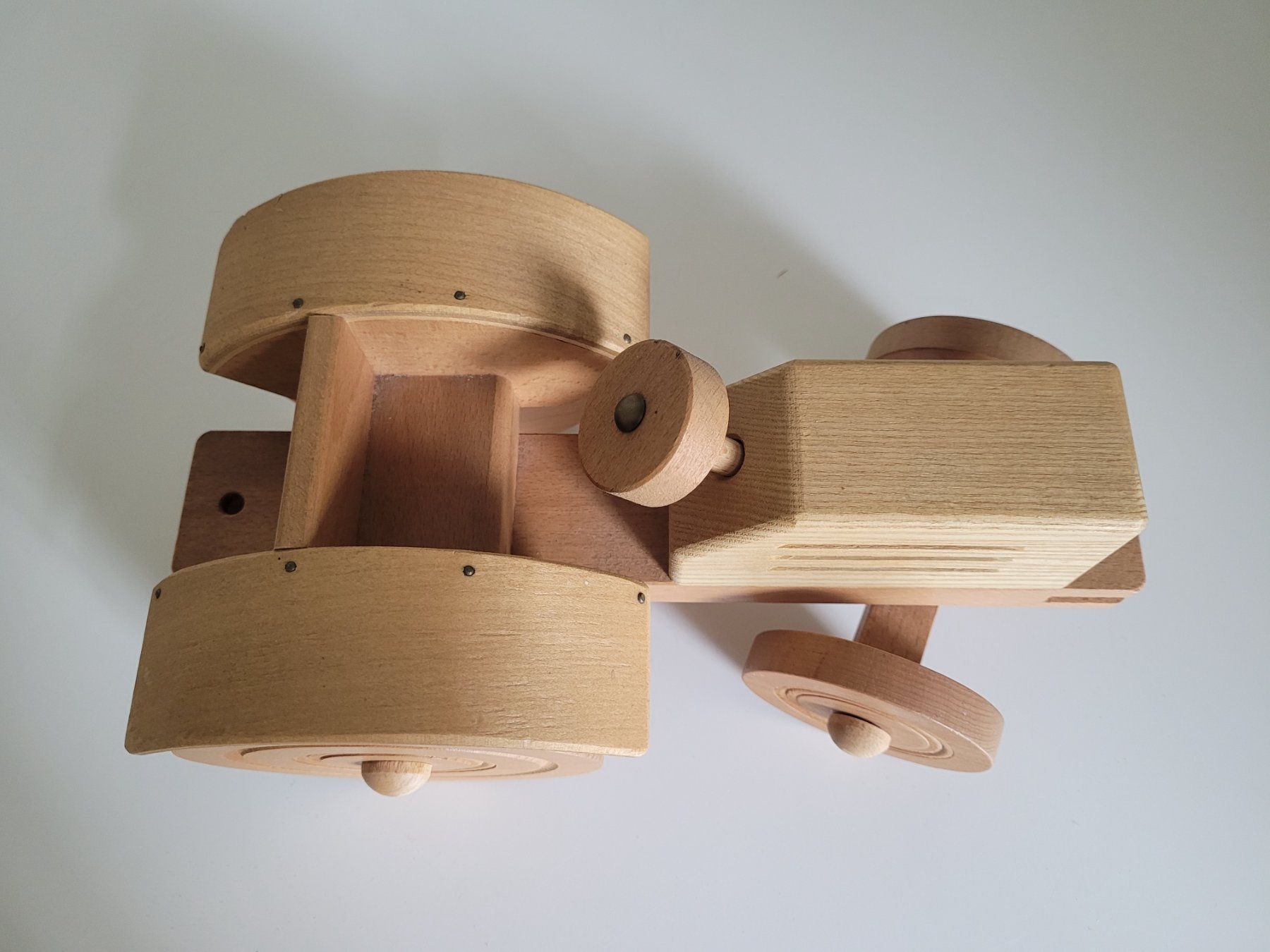 Spielzeuge: Holz Traktor Spielzeug Handarbeit – Gebraucht aus Zofingen von Loop_ReSale 6