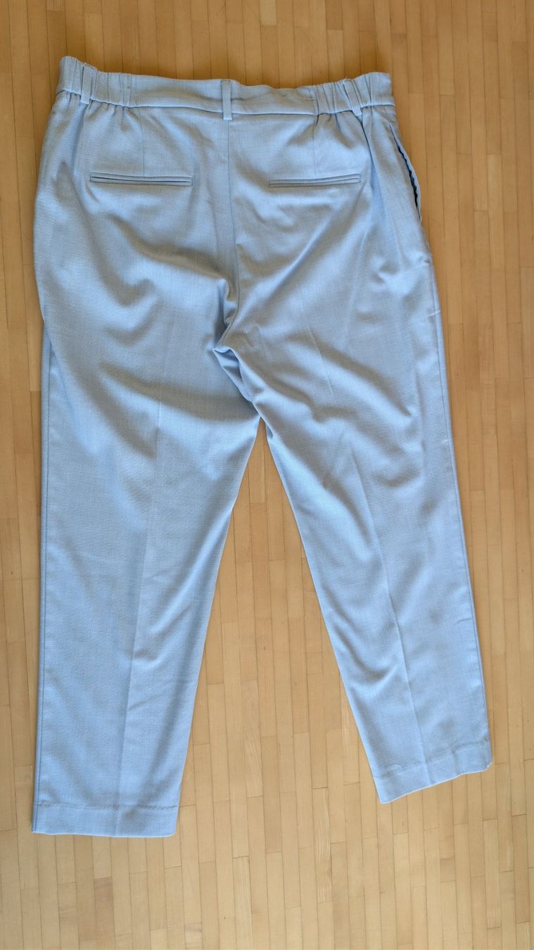 C&A Pantaloni: C&A Elegante Stoffhose Hellblau, Gr. 44 – Usato da Adliswil venduto da coconut1289 1
