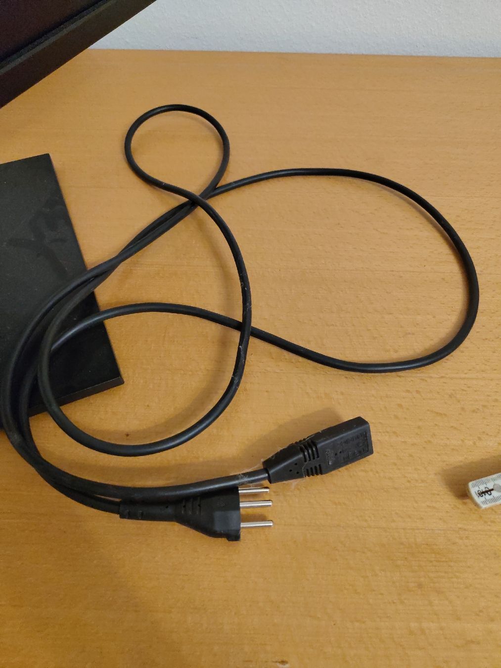 Dell Monitor: Monitor Bildschirm Höhenverstellbar  – Difettoso da Bern venduto da ann_hzj8 2