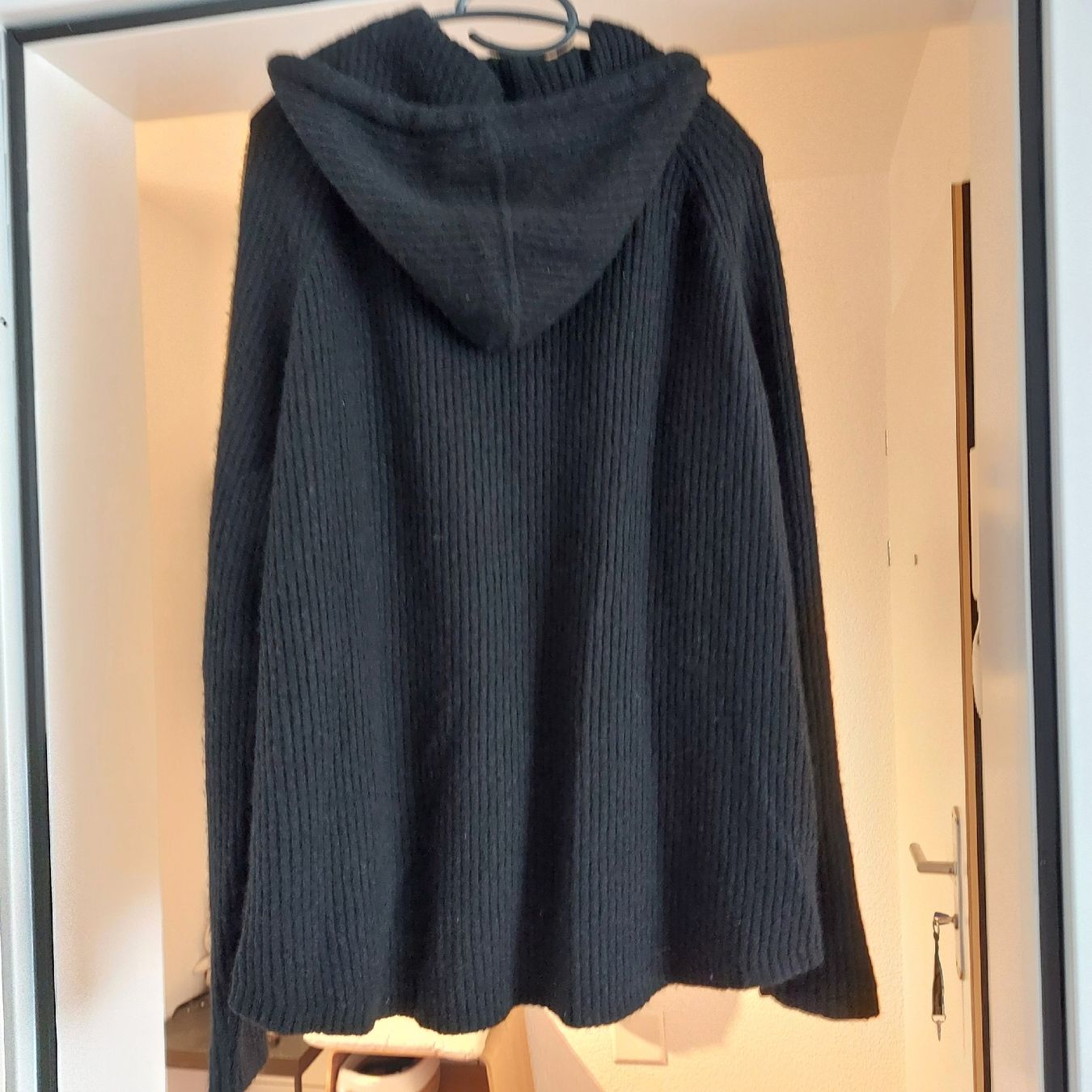 Rundholz Giacche: Rundholz Wolljacke mit Kapuze – Usato da St. Gallen venduto da ostschweiz123 3