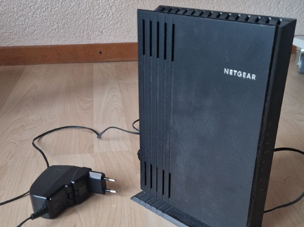 Netgear WiFi: NETGEAR EAX20 AX1800 Mesh Extender – Usato da Nidau venduto da auktionspinguin