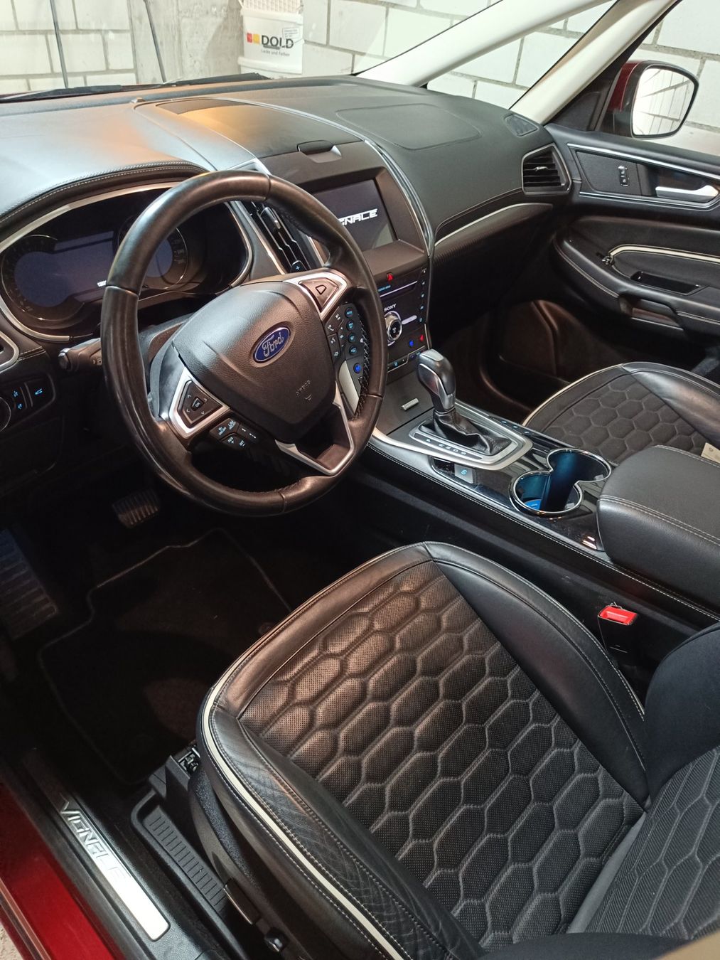 Ford Autos: Ford S-Max 2.0 TDCi AWD Vignale 7 Plätzer – Gebraucht aus Läufelfingen von noooby 4