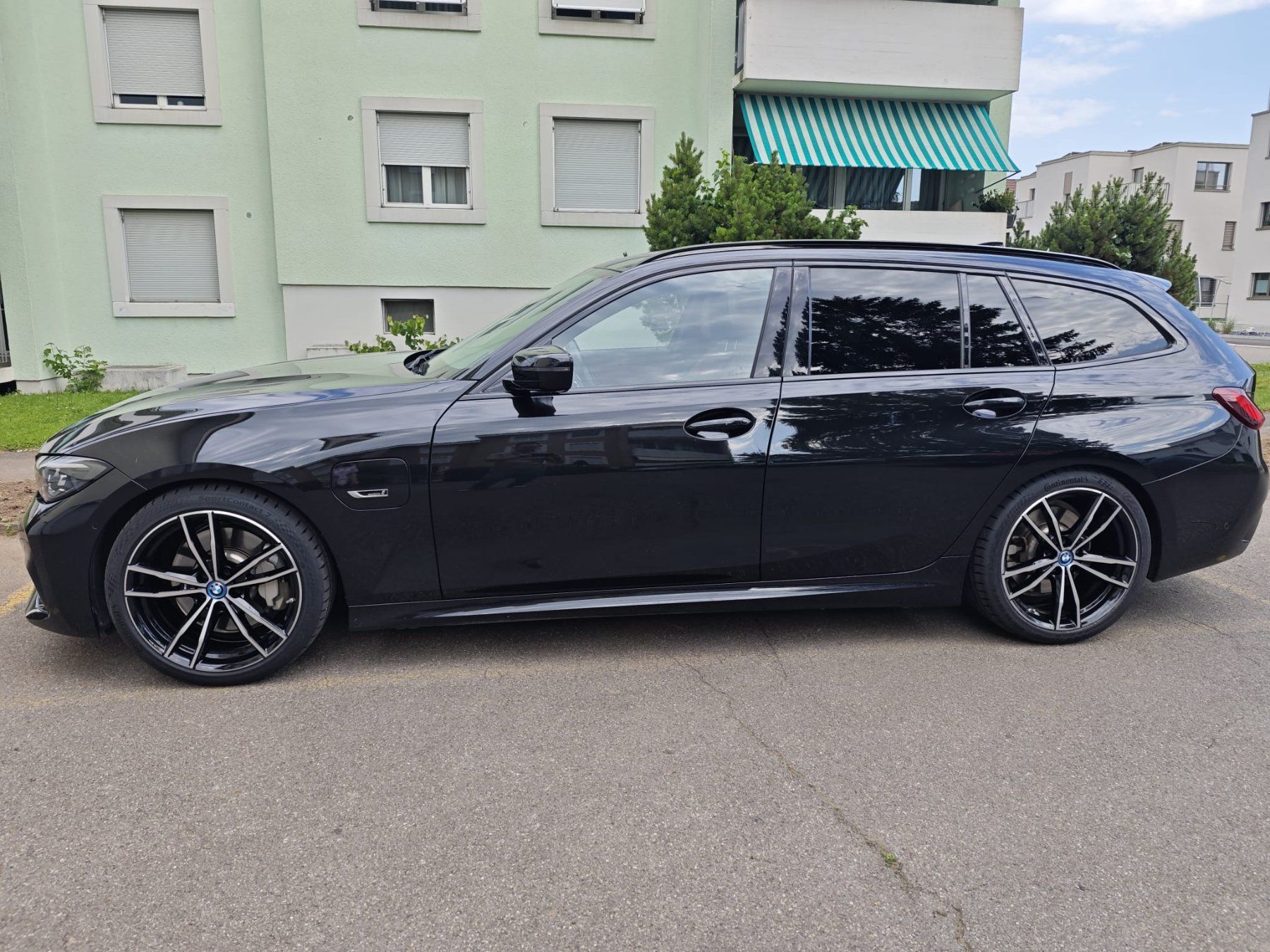 BMW Automobili: BMW 330e xTouring Hybrid M Paket – Usato da Dietlikon venduto da rotshalimar 9