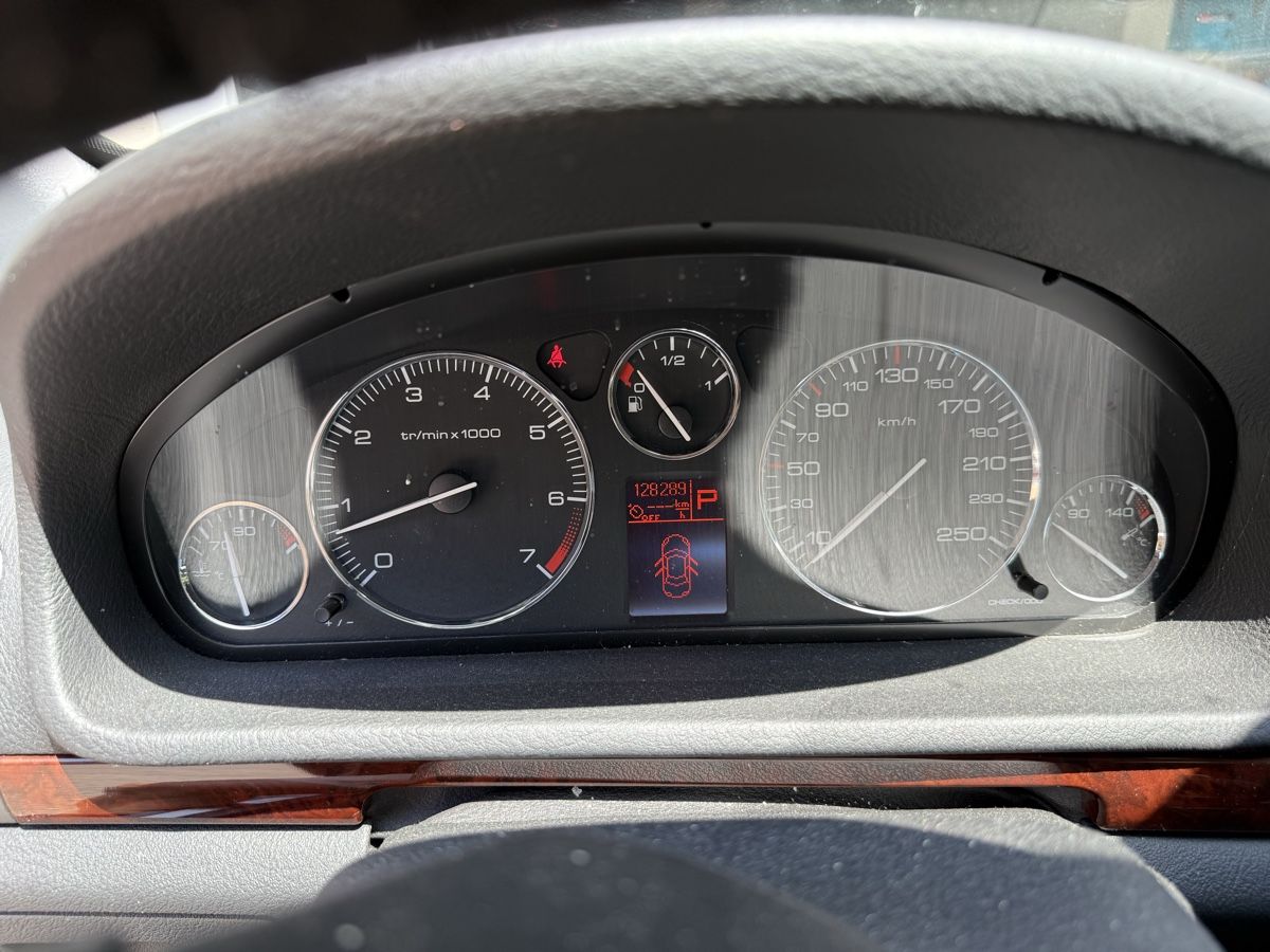 Peugeot Automobili: Peugeot 407 3.0 V6 – Difettoso da Zürich venduto da domnick 6
