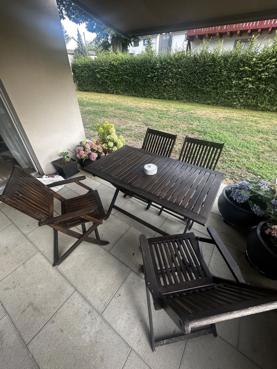 Set di tavolo e panche: Holz Gartenset - Klapptisch mit 4 Klappstühlen – Usato da Bibern SH venduto da Opia94 2
