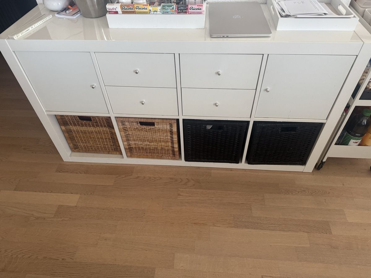 Scaffali: Ikea kallax hochglanz weiss – Usato da Wallisellen venduto da cri_j8kj 1
