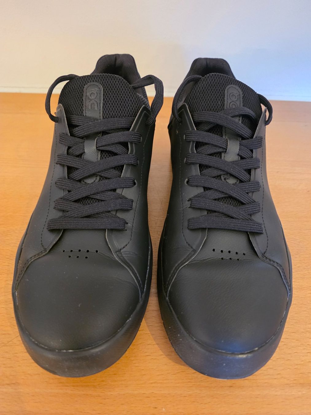 On Scarpe da uomo: On THE ROGER Advantage - all black - Gr. 43 – Nuovo (secondo la descrizione) da Ellikon a d Thur venduto da razzorblog