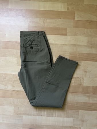 S Oliver Damen Hose Khaki Gr. 36 - Ideal für den Fruehling!