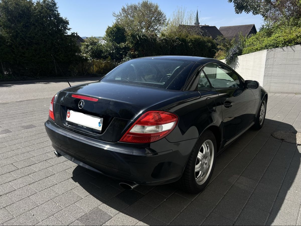 Mercedes-Benz Automobili: Mercedes-Benz SLK 200 convertible – Usato da Stäfa venduto da ste_5zgq 3