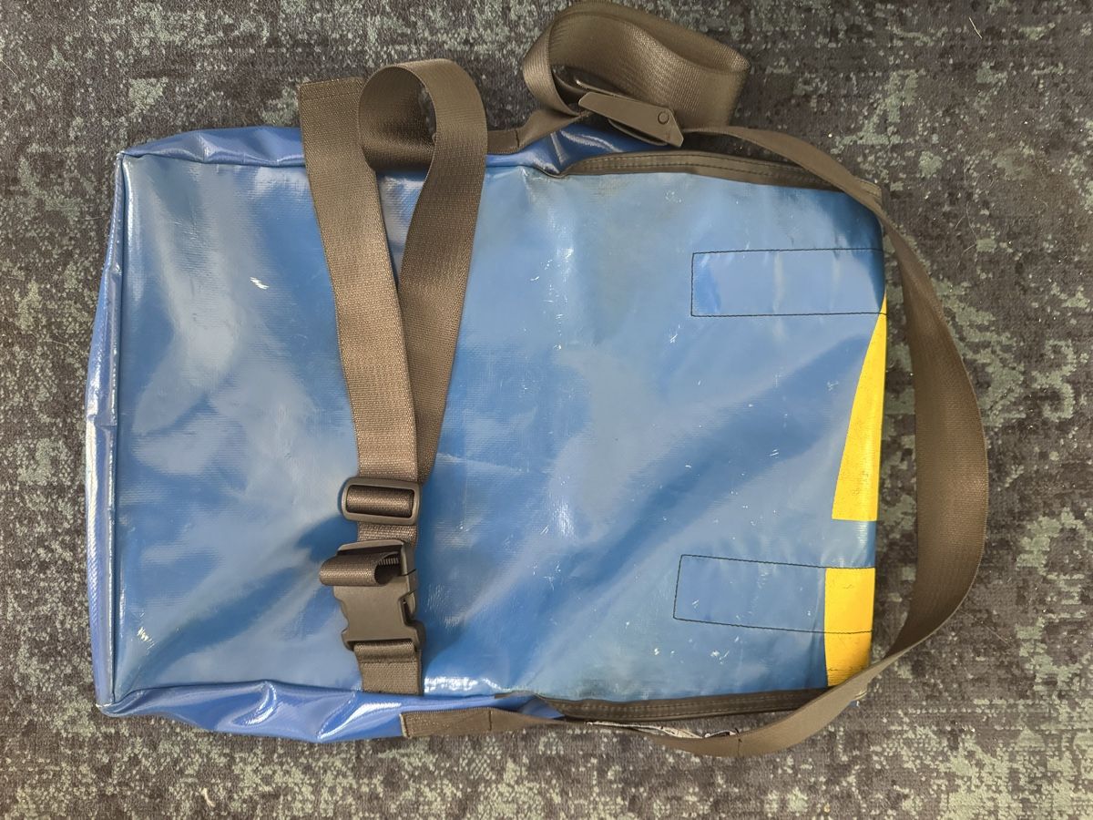 Freitag Borse: FREITAG Messenger Bag – Usato da Bern venduto da sal_d7f2 4