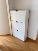 Alles muss raus: Schuhschrank