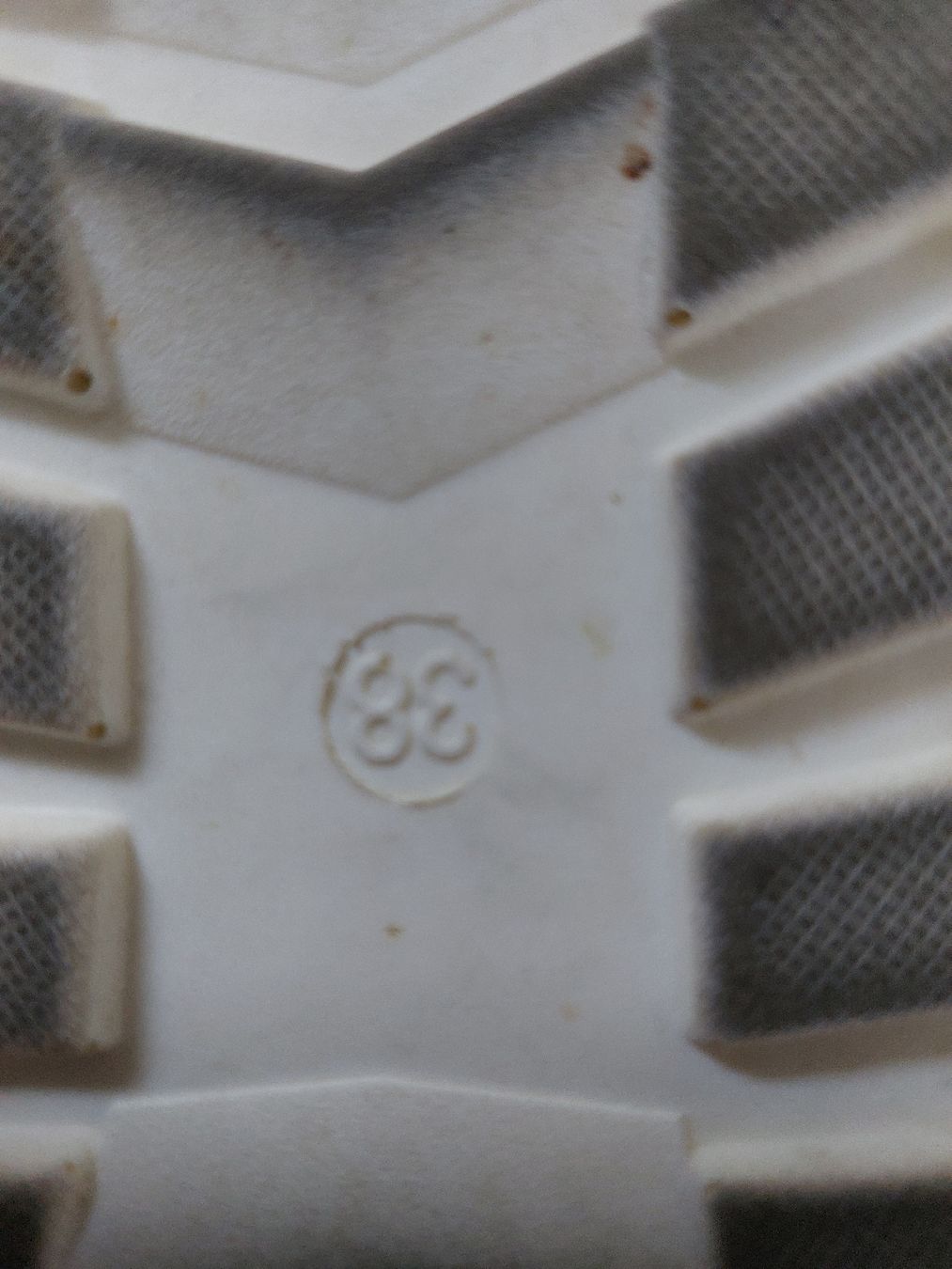 Damenschuhe: Mega Hingucker Sneaker Gr.38 – Gebraucht aus Balsthal von Trendline55 5