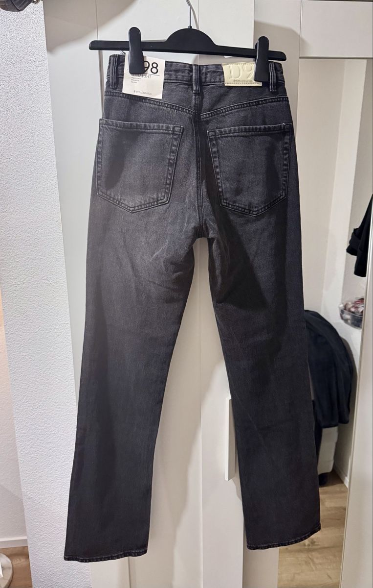 Stradivarius Jeans: Stradivarius Straight Jeans D98 - Neu – Nuovo e nell'imballaggio originale da Aarau venduto da AK_2lqy 1