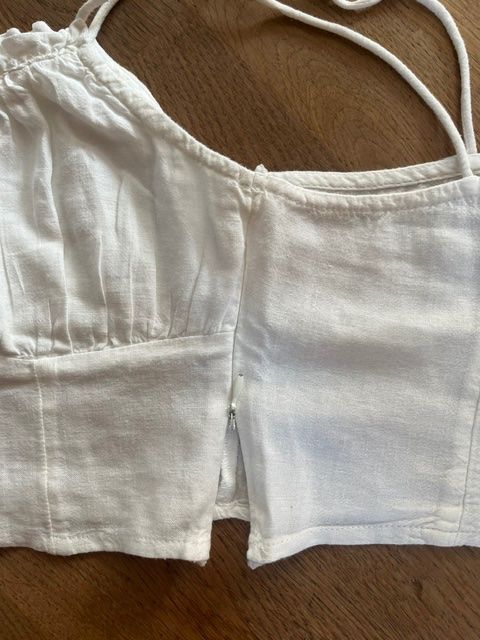 Tally Weijl Top: Top / Bustier weiss mit Reissverschluss – Usato da Steinmaur venduto da Dyleila 2