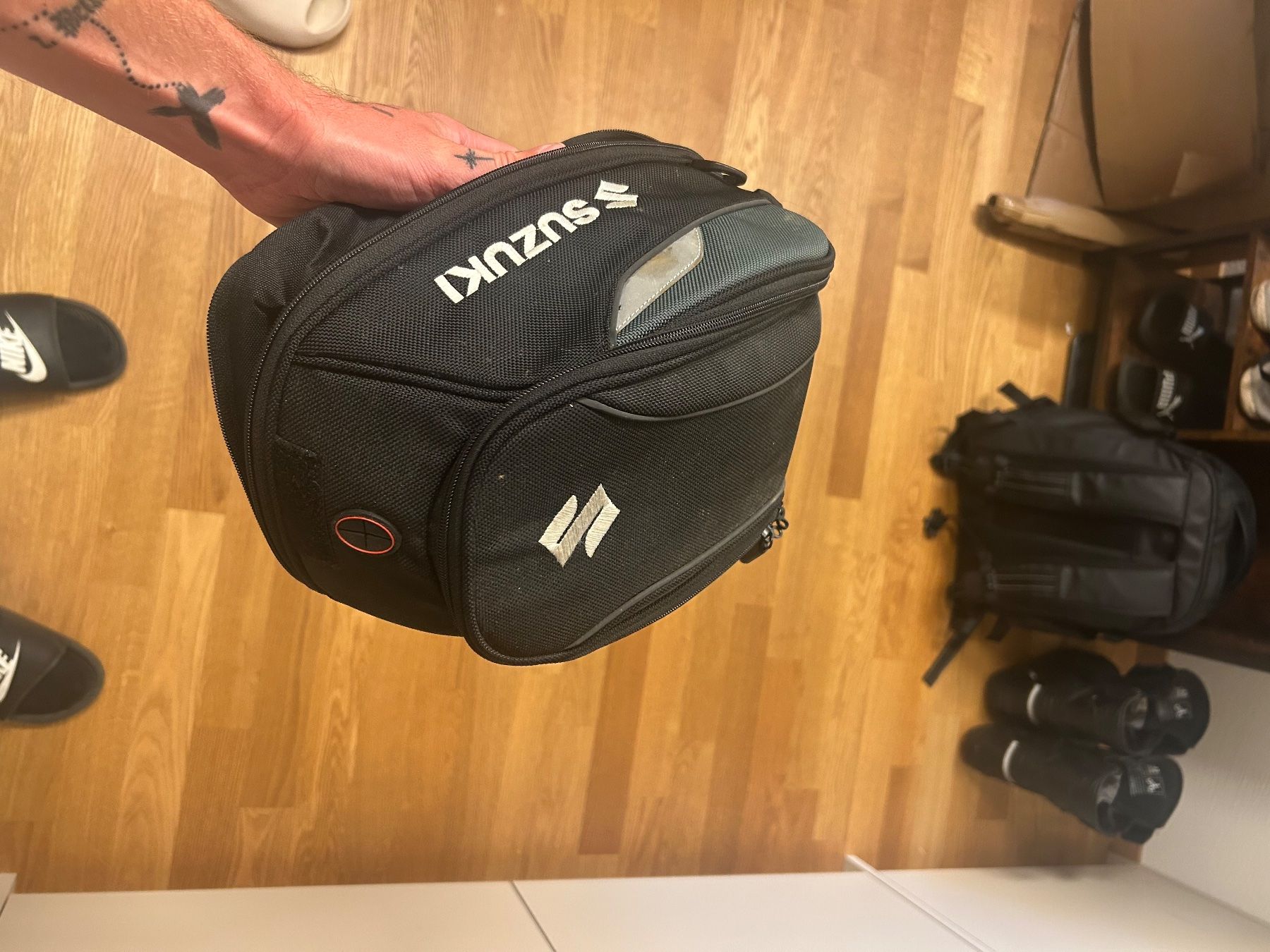 Taschen: Suzuki Tanktasche – Gebraucht aus Bennau von dan_8q2j 1