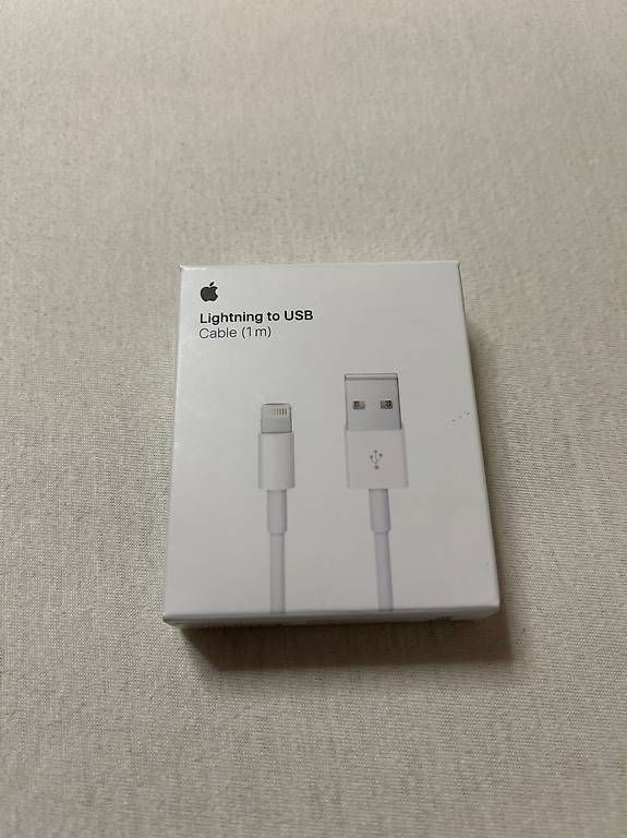 Câbles: Cavo Apple Lightning/USB (1m) – Neuf avec emballage d'origine à Lugaggia par eri_bf2l